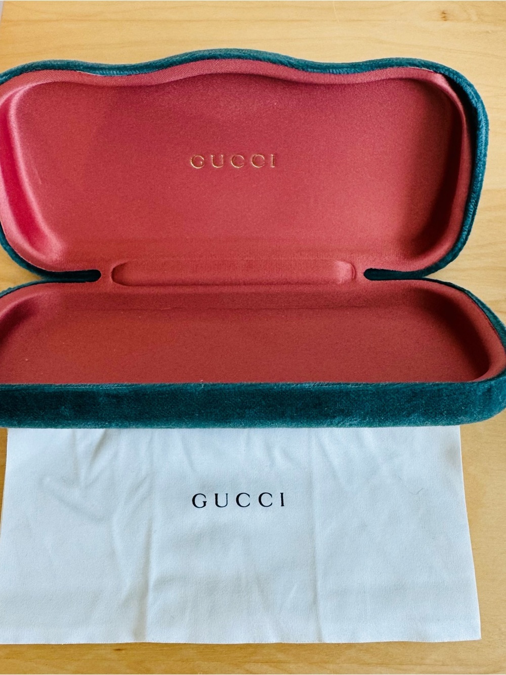 Gucci Velvet Eyewear Case in Green with pink Interior (case only)